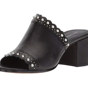 Pour La Victoire Women's Amela Mule 7.5 New in Box